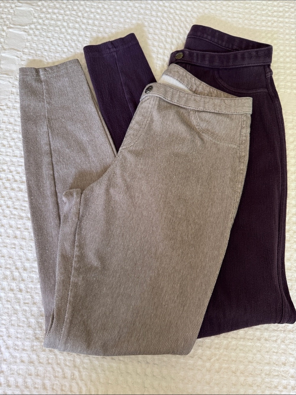 Two pairs of Simply Vera Vera Wang Leggings Pants in Taupe and Plum